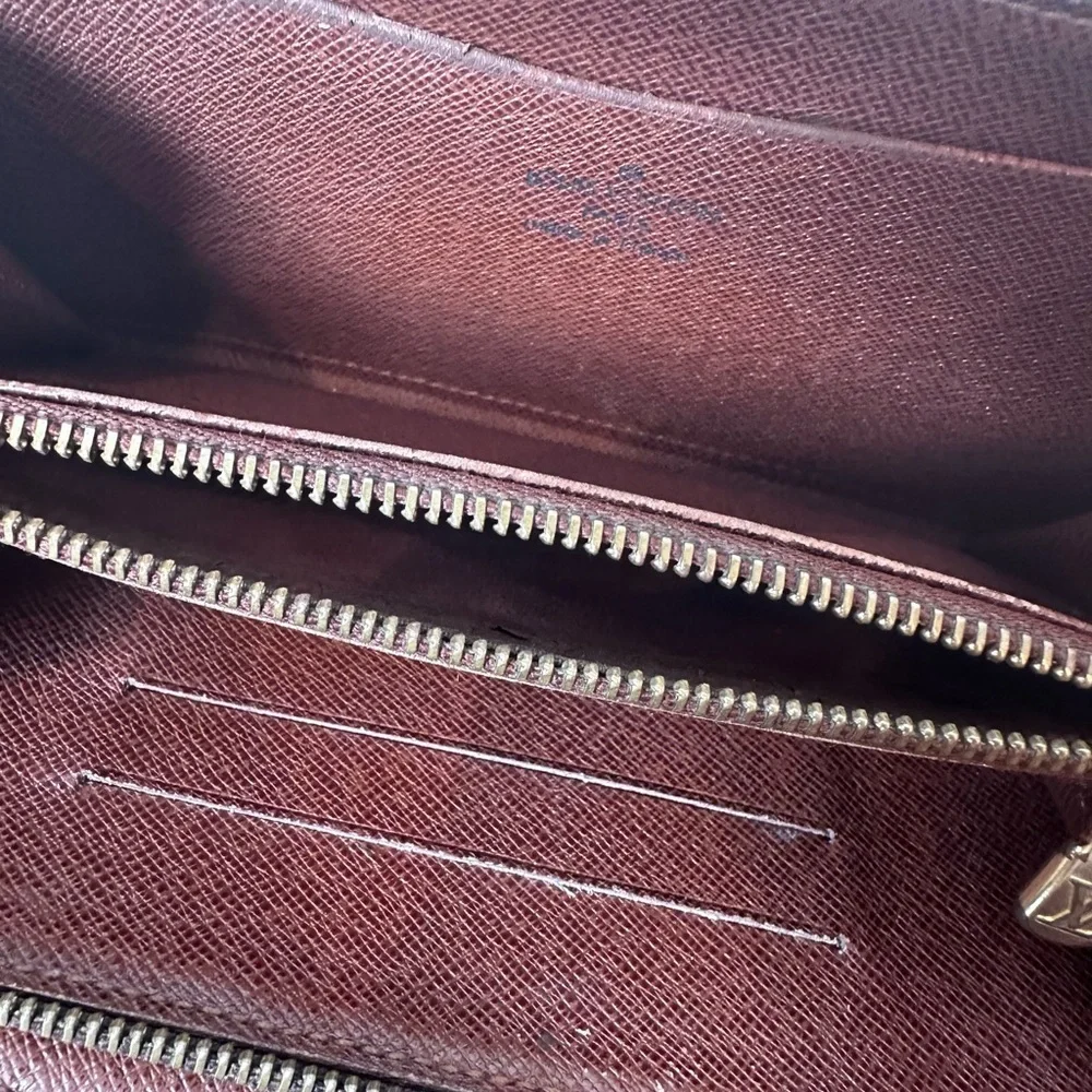 Louis Vuitton Long Zipper Wallet - Picture 7 of 7